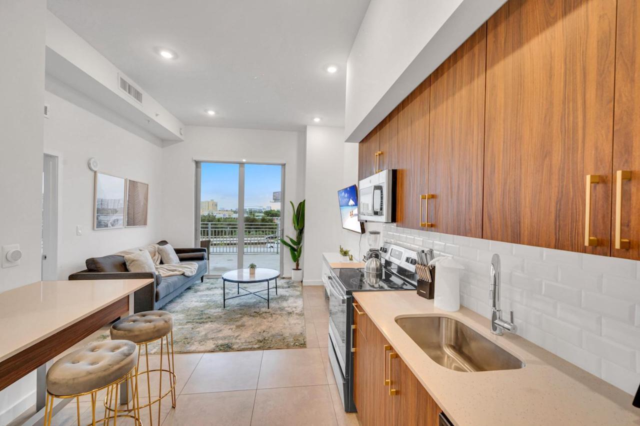Apartamento Modern Unit In Downtown With Free Parking *